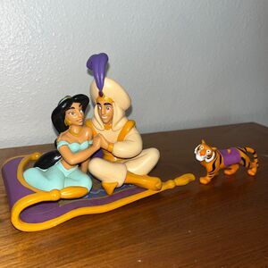 Vintage 1992 Applause Disney's Aladdin and Jasmine Vinyl Figurine Plus Raja